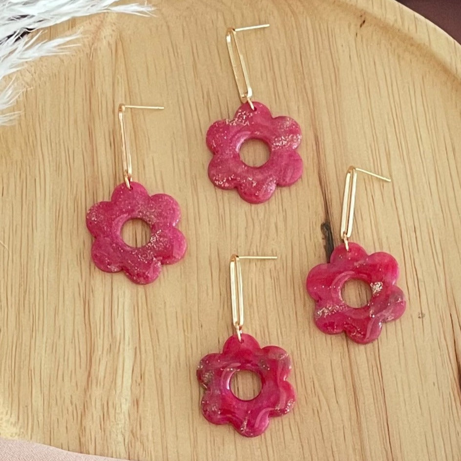 Dangling Daisies